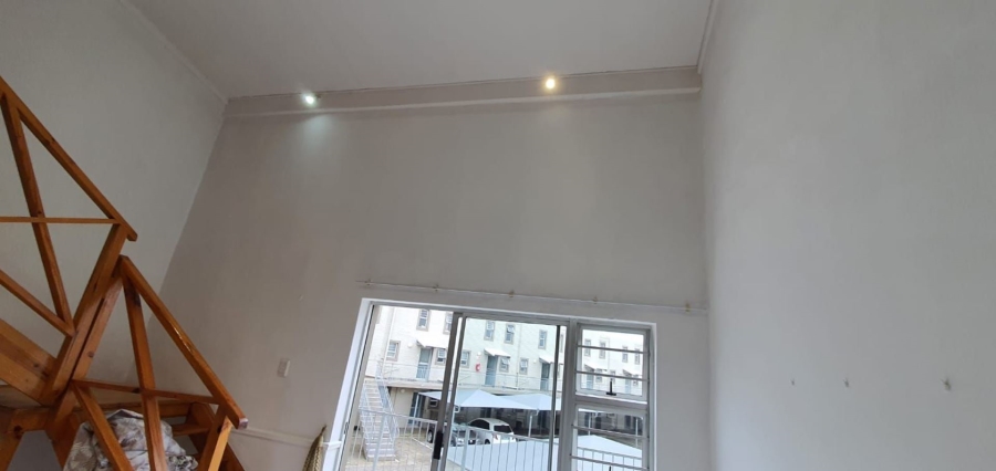To Let 1 Bedroom Property for Rent in Humewood Eastern Cape